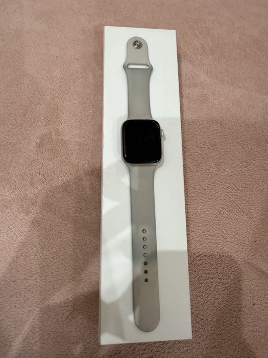 Apple Watch SE (44mm)