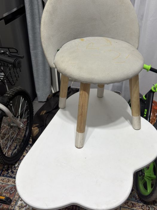 Детский стол со стульями