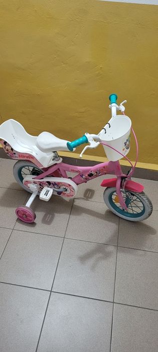 Vând bicicleta minnie pentru copiii!
