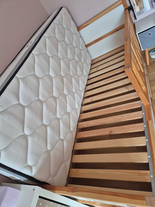 Дървено Легло 90х200 двулицев  матрак