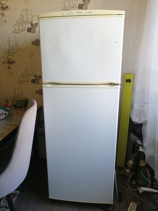 Продам холодильник