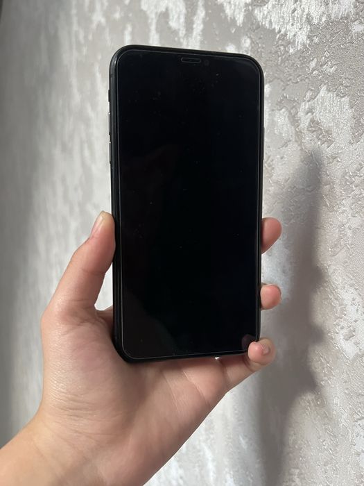 Срочно продам Айфон 11