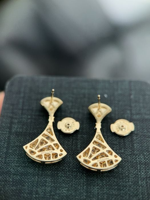 Златни обеци Bvlgari Divas’ Dream – 18K злато, Lab-Grown диаманти