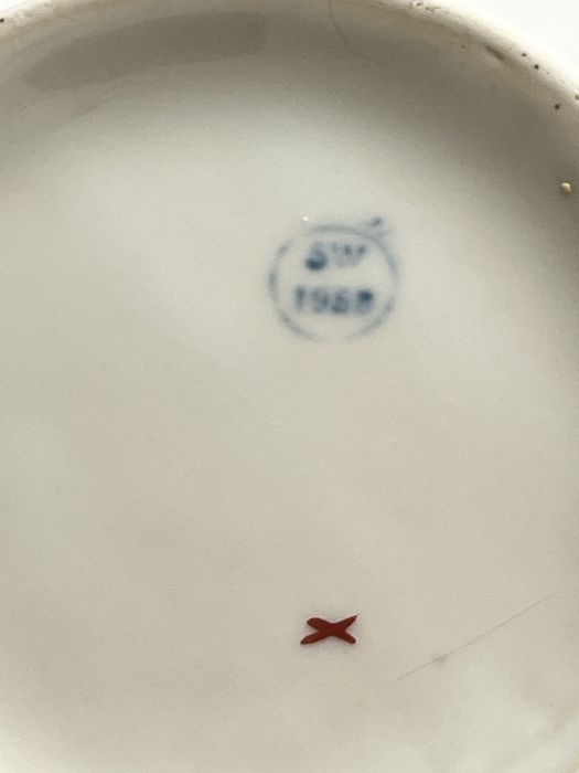 Българска порцеланова ваза