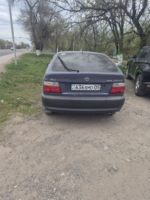 Японский автомобиль Тоиота каролла