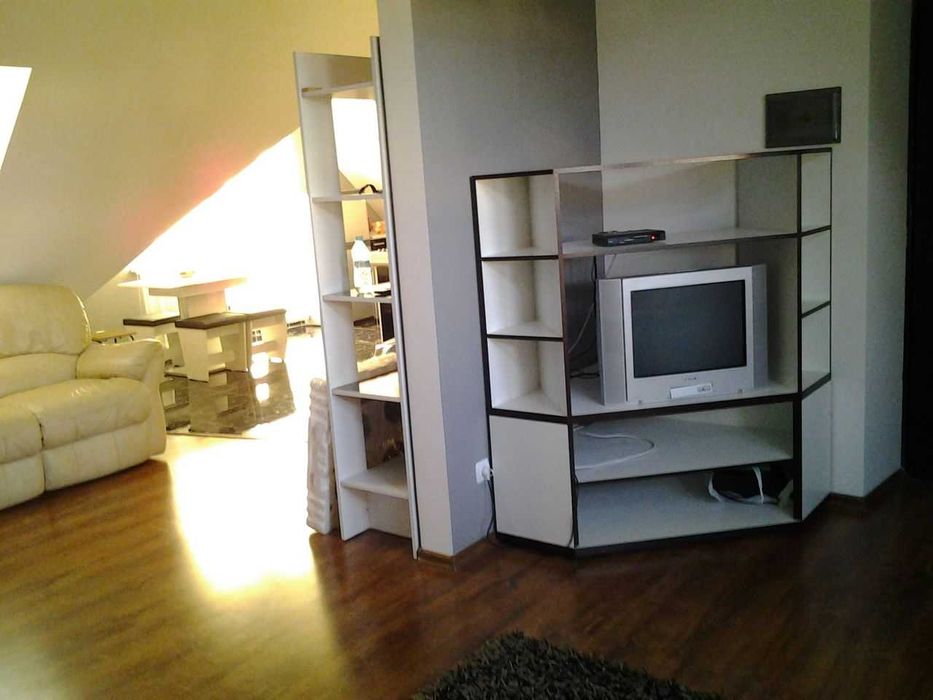 Дава се под наем Двустаен апартамент в София, Център - 75 кв.м за 375 € - Снимка #2