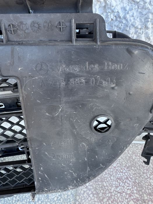 Оригинална решетка Мерцедес Е213 Mercedes W213 E213