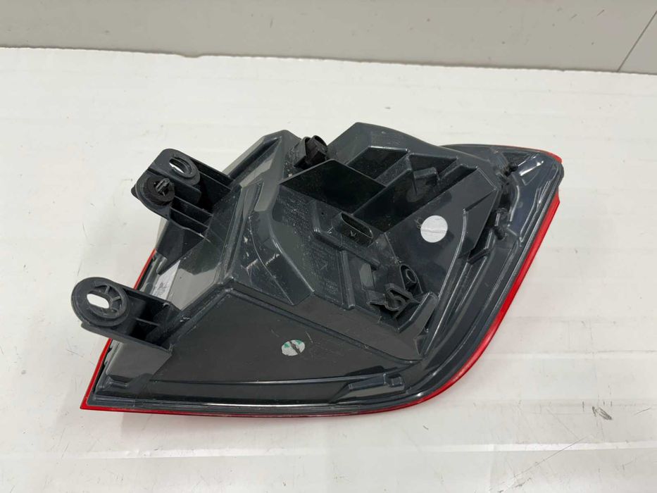 Ляв външен стоп БМВ Ф30 ФЕЙС