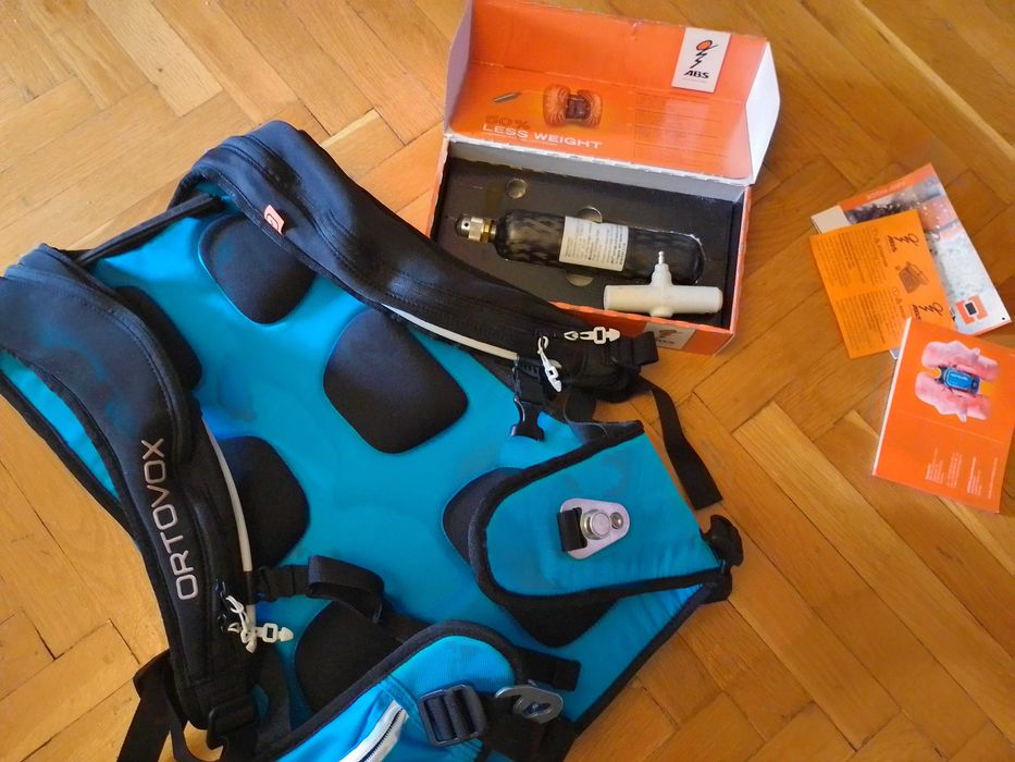 Лавинна раница Ortovox airbag base 18 с карбонова бутилка