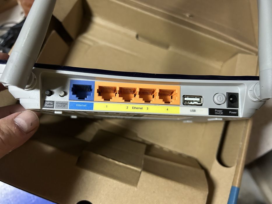 Router tp-link model Archer C20