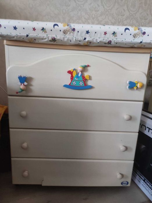 Бебешко обзавеждане. Легло, гардероб, шкаф и скрин