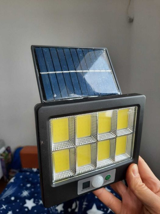 Lampa solara led cu telecomanda incarcare solara plus incarcare priza