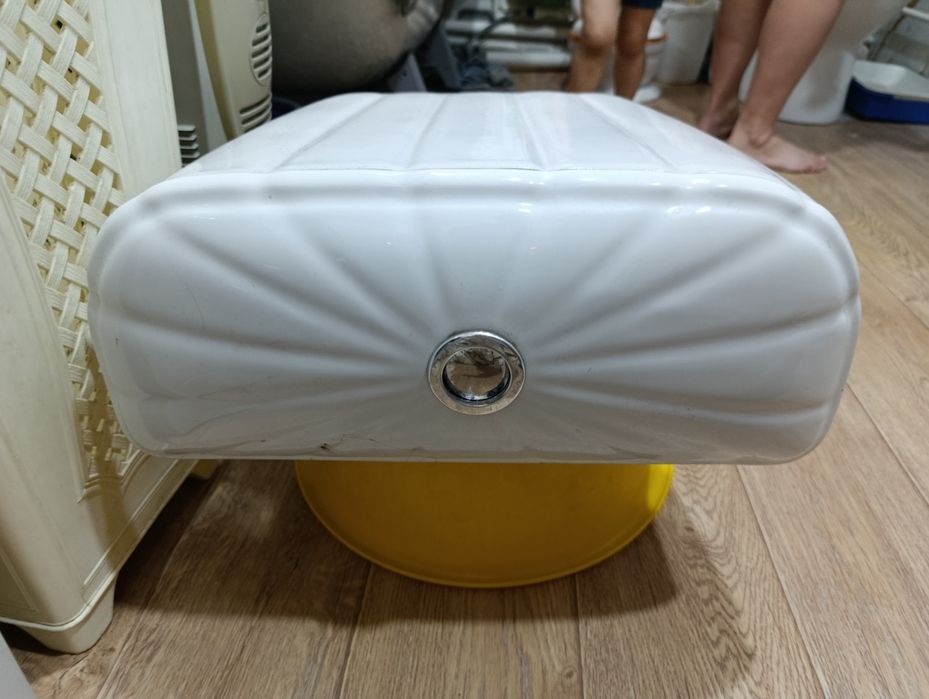 Бачёк для унитазов