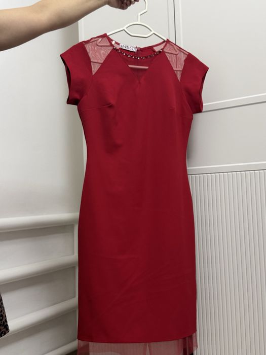 Красивые платья продам