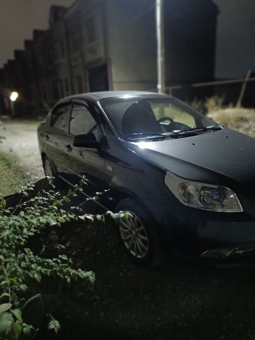 Продам срочно нексия 3