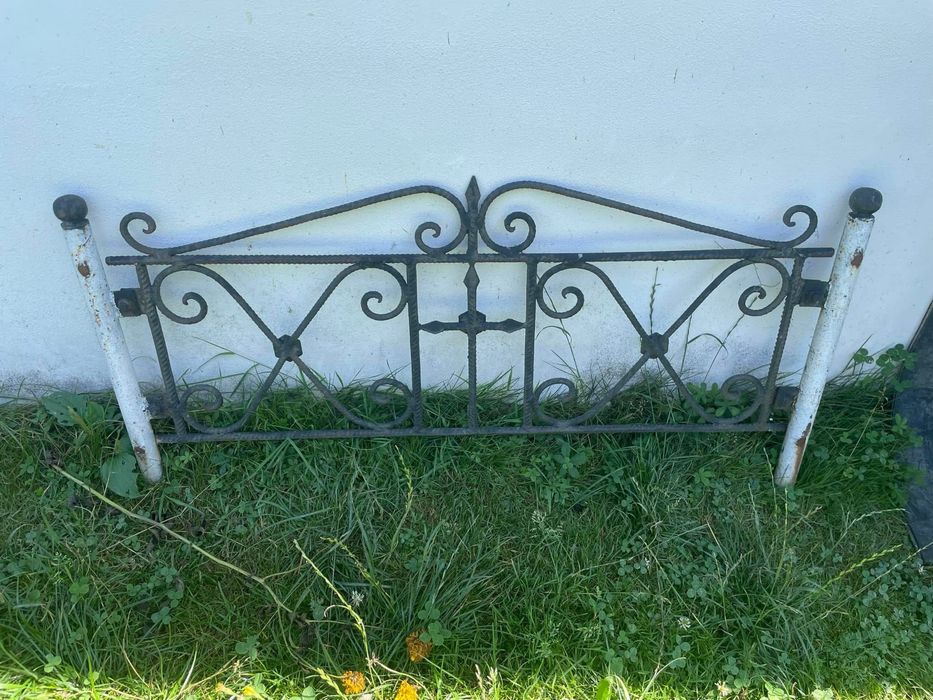 Imprejmuire loc de veci