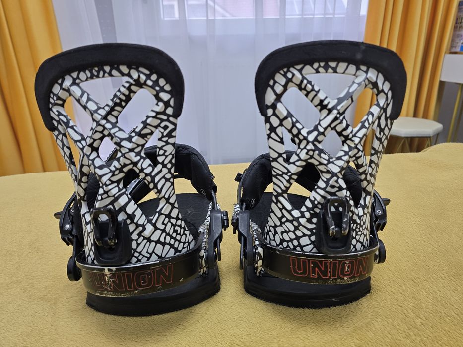Legaturi snowboard Union Contact Pro
