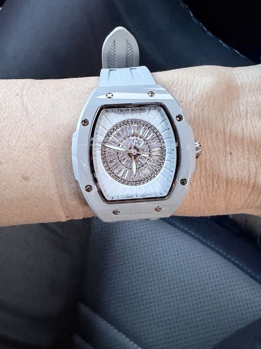 Топ часовник Тsar Bomba нов 1000 евро