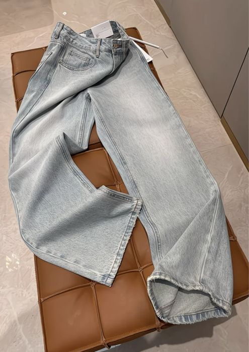 Джинсы новые.