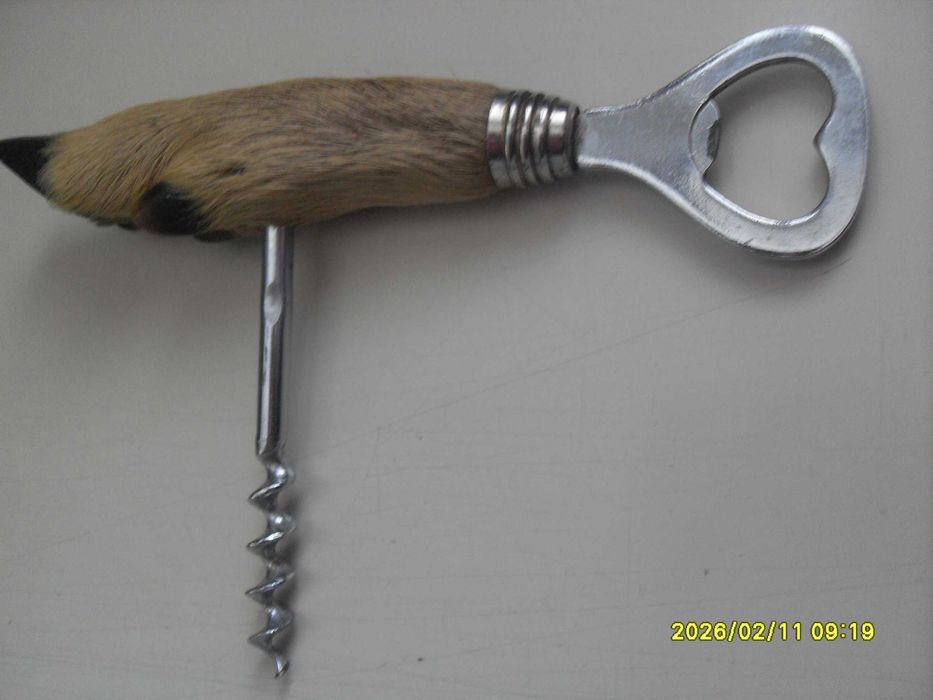 Продавам тирбушон-отварачка