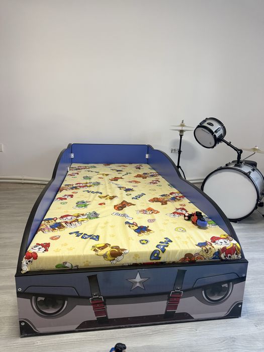 Pat copii- model Capitanul America, se vinde cu saltea + lenjerie