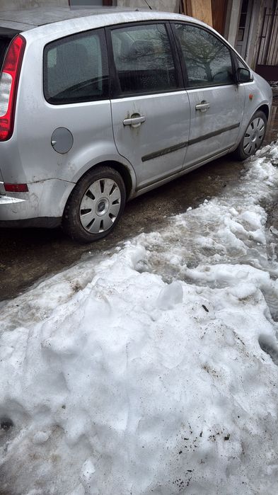Dezmembrez sau între Ford c max 2’0 136