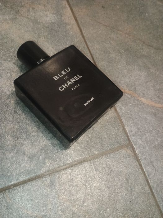 Vând bleu the chanel