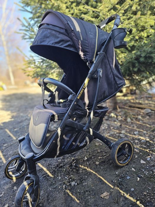 Продаётся прогулочная коляска Jetem