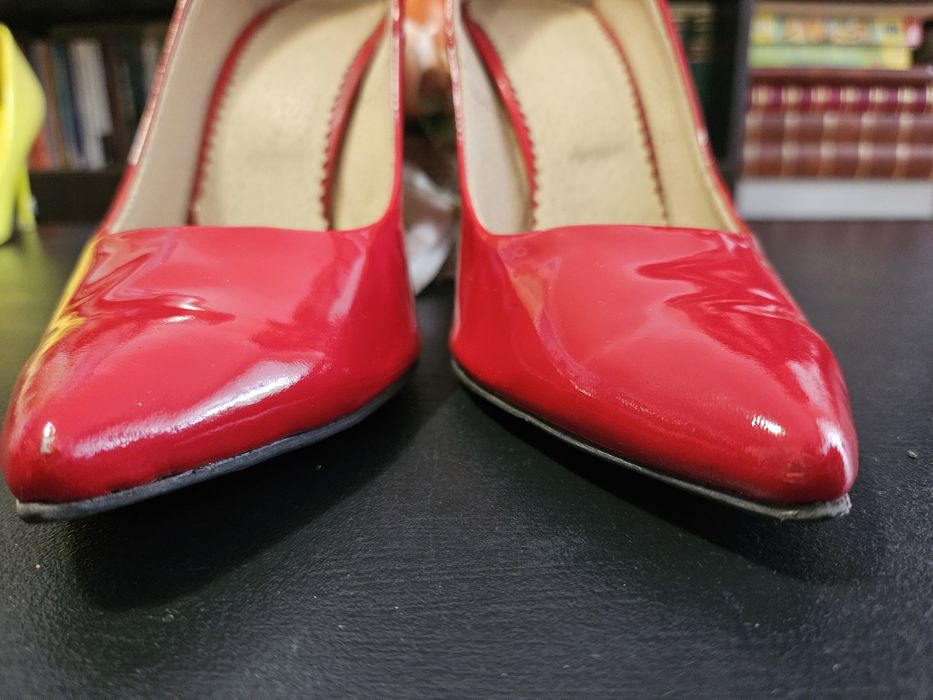 Pantofi de piele lăcuită pentru femei nr 39