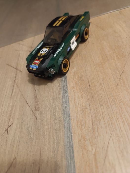 Продавам 4 легота