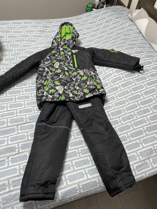 Продам комбинезон детский зимний