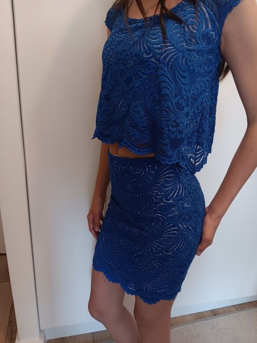 Compleu din fustă și top mărime XXs