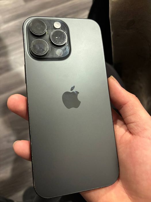 Продам 16 про мах