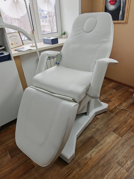 Кушетка для бьюти индустрии