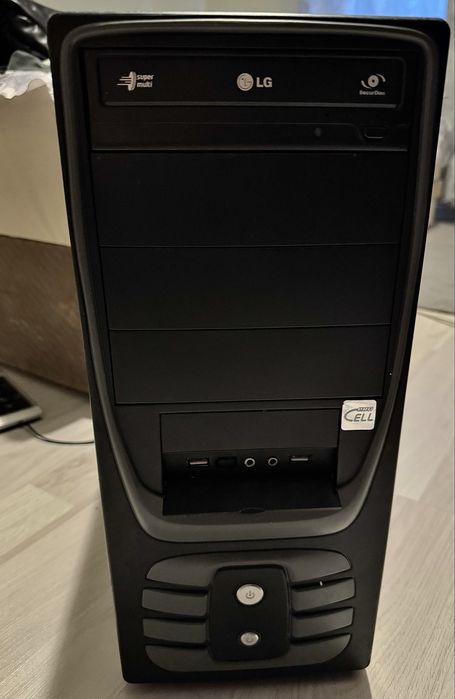 Vând calculator pentru piese de schimb