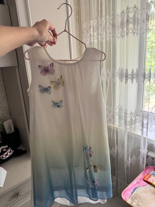 Платья на 5,6,7 лет