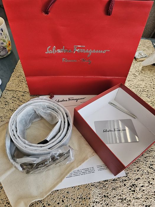 Луксозен  колан с дизайнерска  Salvatore Ferragamo