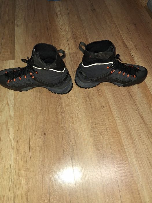 Продавам обувки Salewa