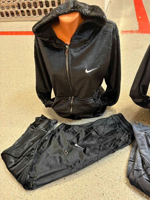 trening dama,catifea,inblanit