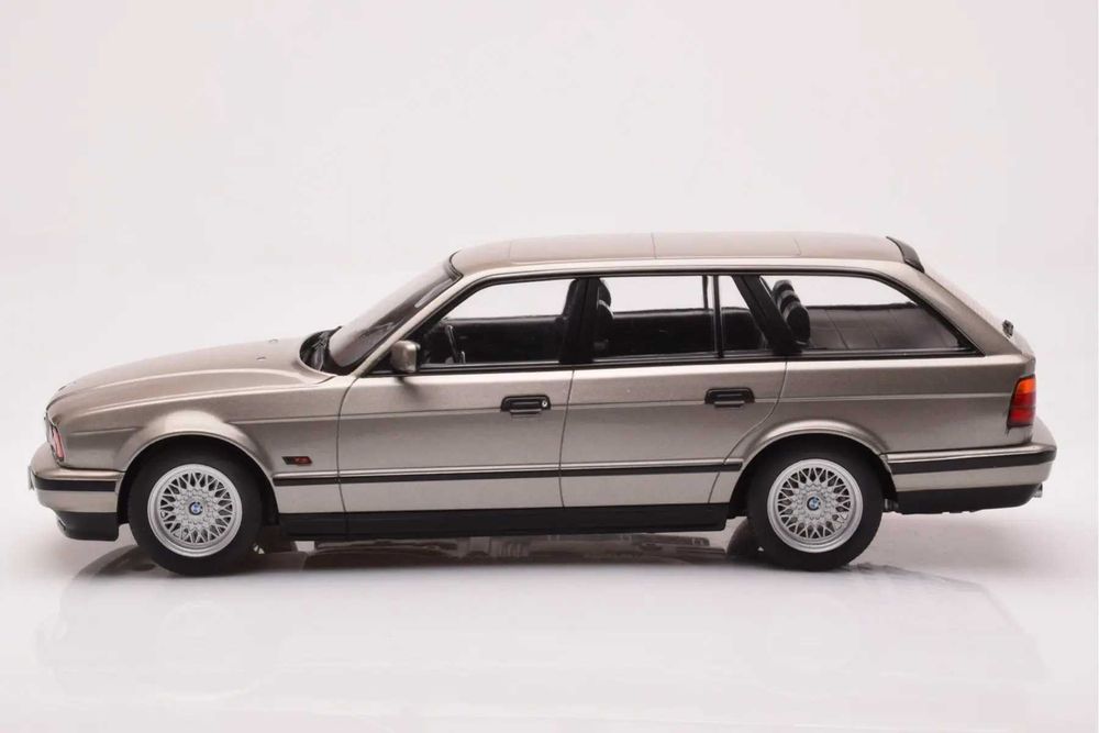 BMW 530i (E34)- Мащаб 1:18