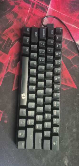 Комплект за офис и игри