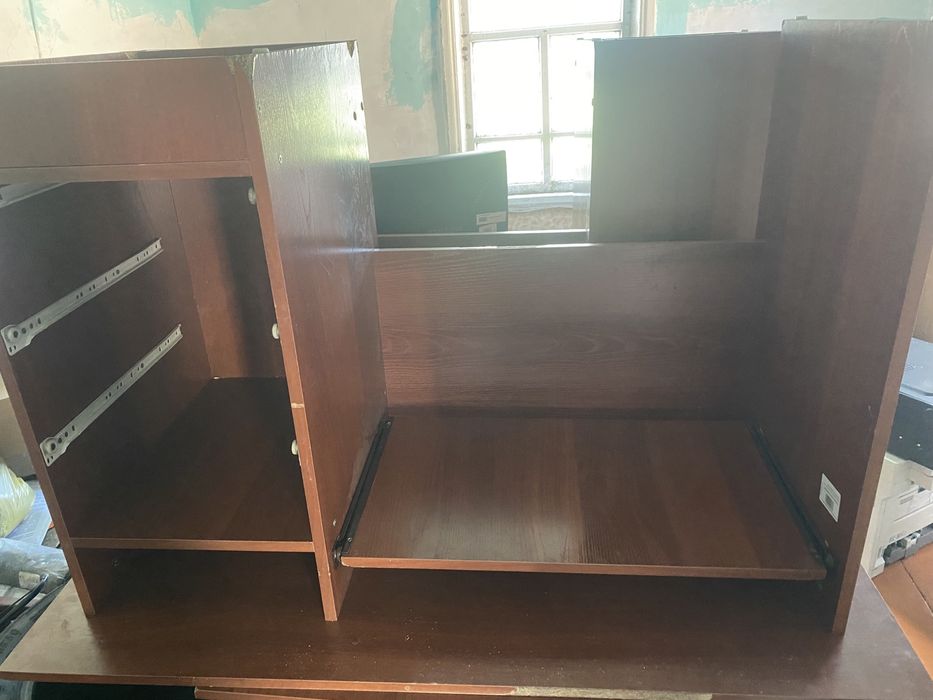 Продам компьютерный стол с ящиками
