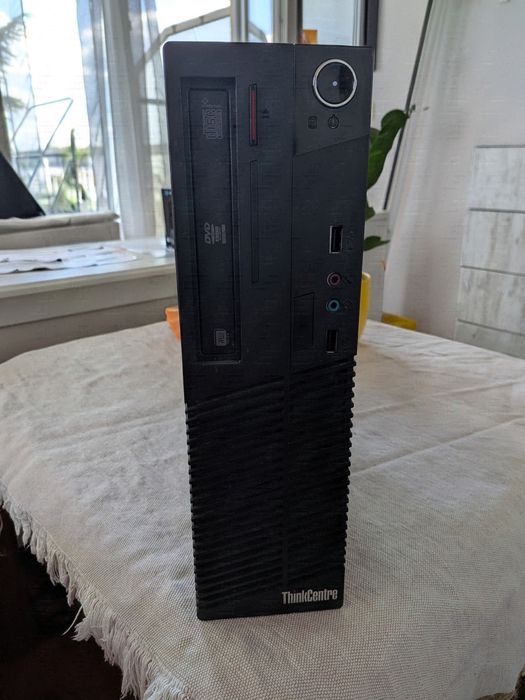 ThinkCenter M71e