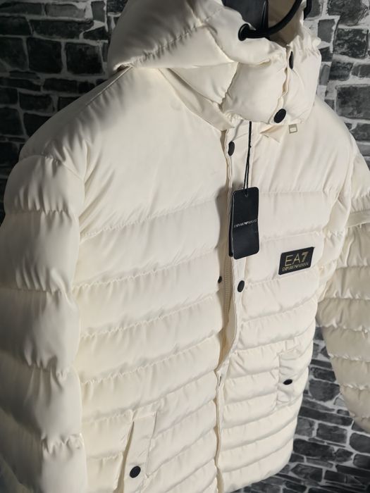Emporio Armani яке НАМАЛЕНО