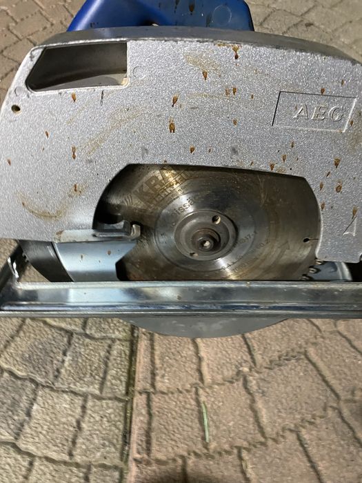 Circular de mana AEG  1200w