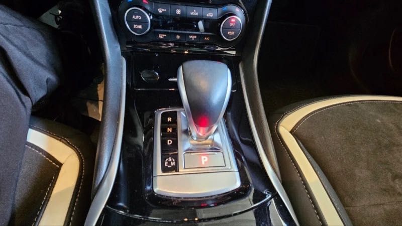 Infiniti Q30 S 2.0T