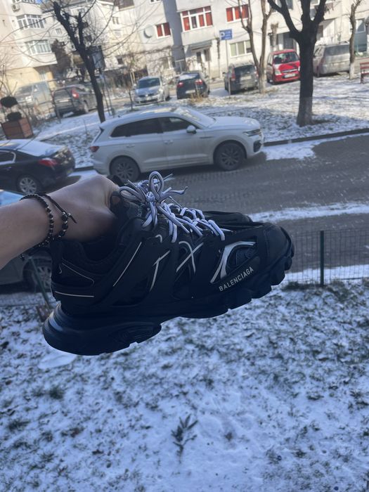 Balenciaga track
