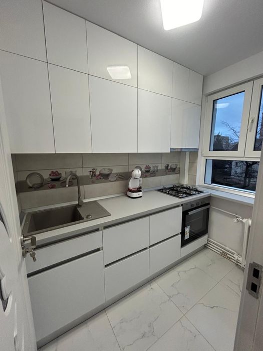 Inchiriez garsoniera