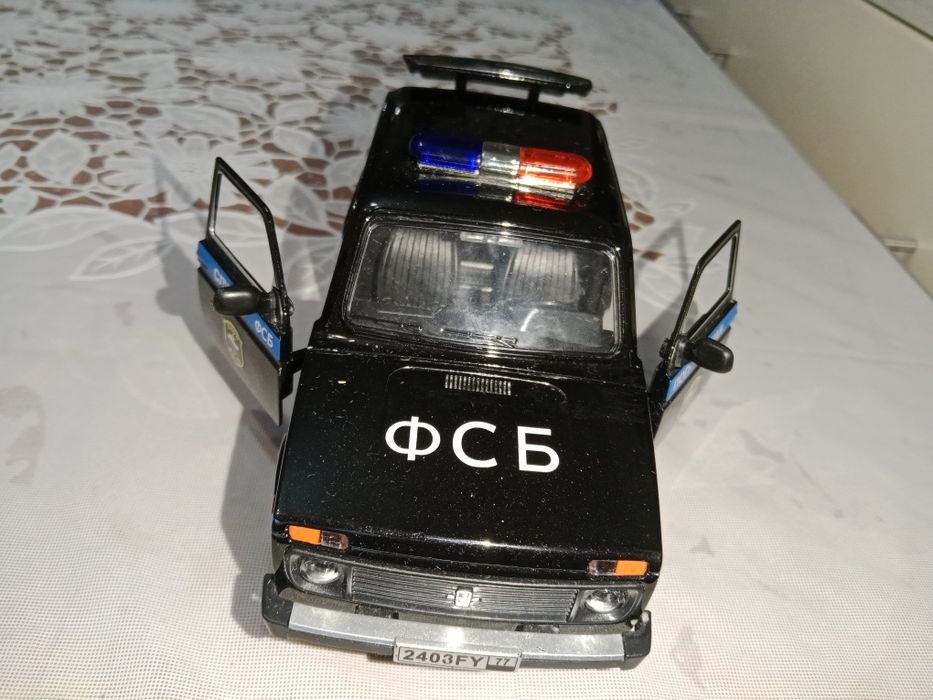 Продам детскую машинку нива