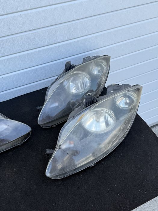 Far stanga far dreapta Seat Leon 1p